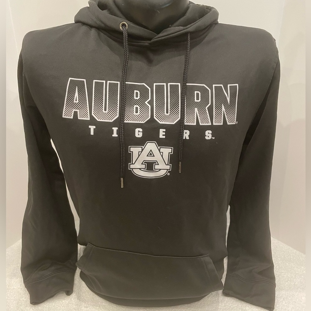 Adult University of Auburn Tigers hoodie/ Sweatshirt with pockets.